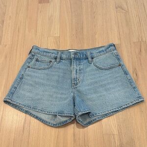 Abercrombie A Line Mid Rise Short